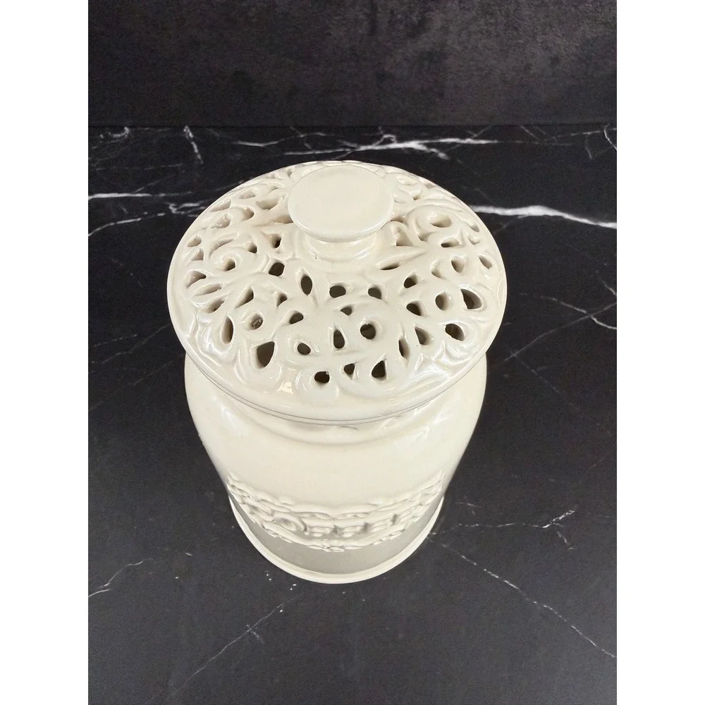 VTG 2006 California Pantry Ceramic Coffee Canister Open Work Lattice 6 1/2in